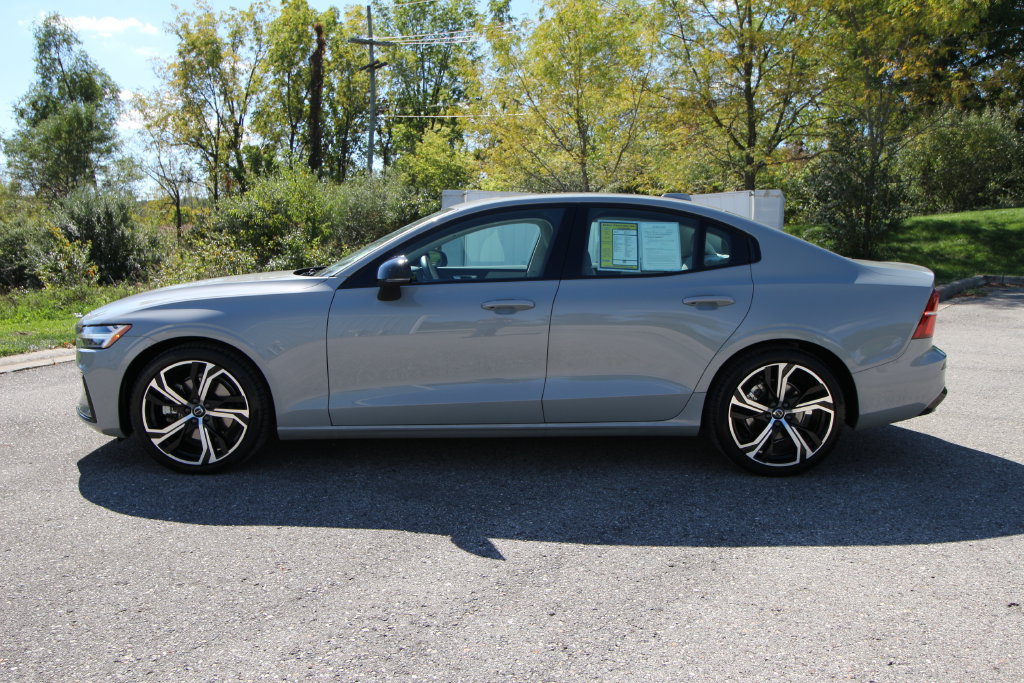 Used 2024 Volvo S60 B5 Core w/ Climate Package AWD/4WD image 4