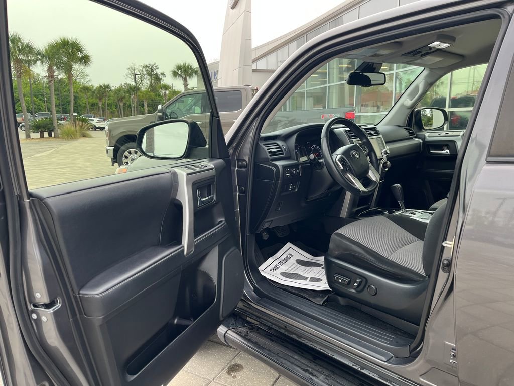 Used 2022 Toyota 4Runner SR5 image 10