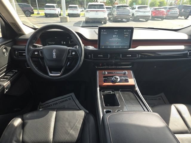 Certified 2023 Lincoln Aviator Reserve w/ Jet Package AWD/4WD image 32