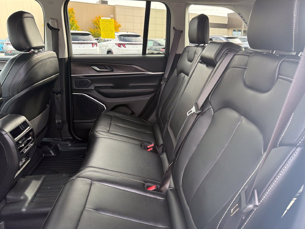Used 2023 Jeep Grand Cherokee 4WD 4xe image 24