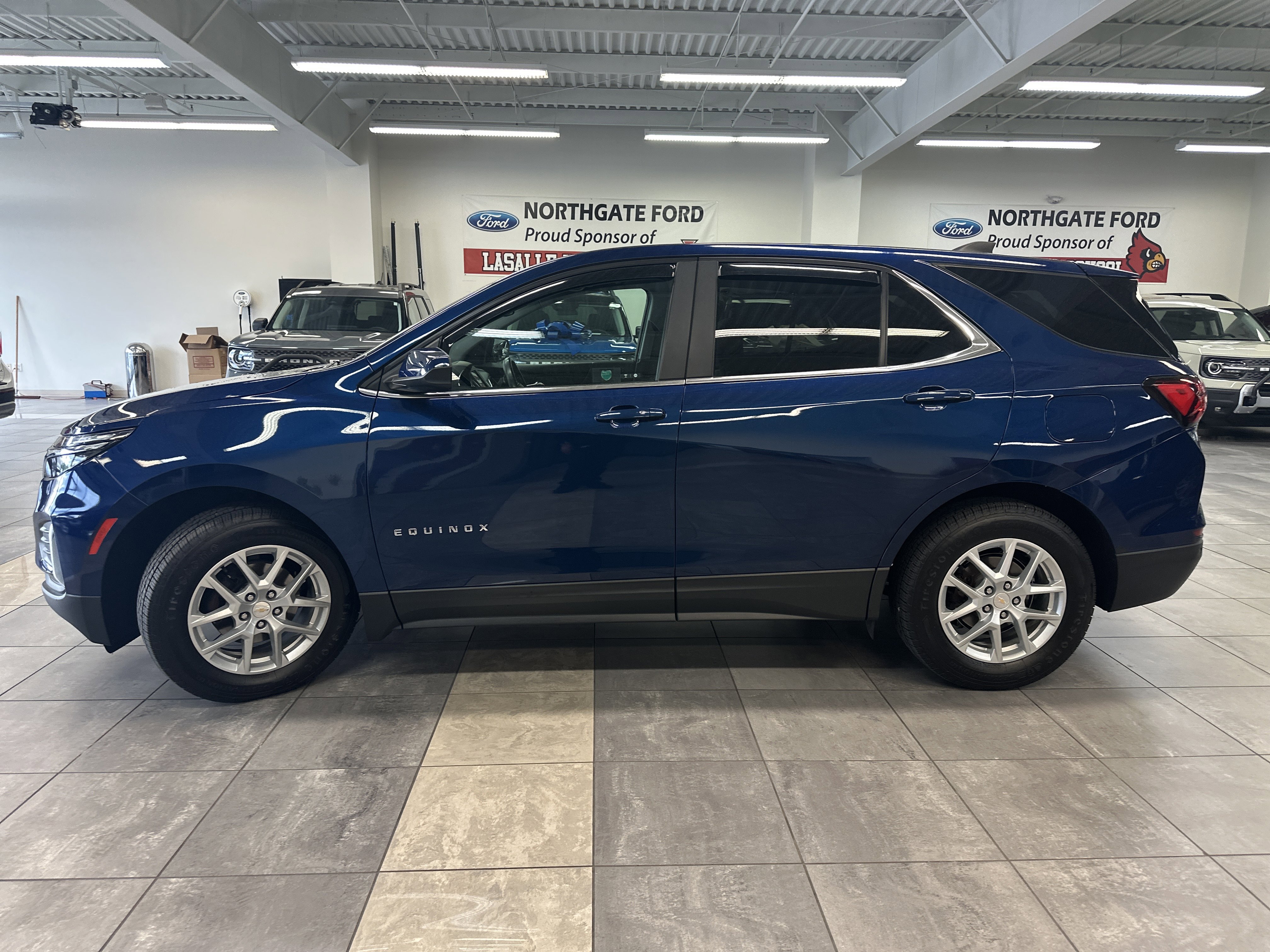 Used 2023 Chevrolet Equinox LT FWD image 12