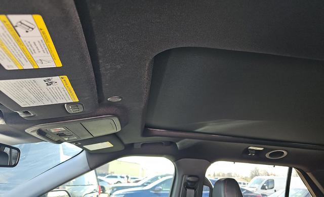 Used 2025 Ford Explorer ST image 9