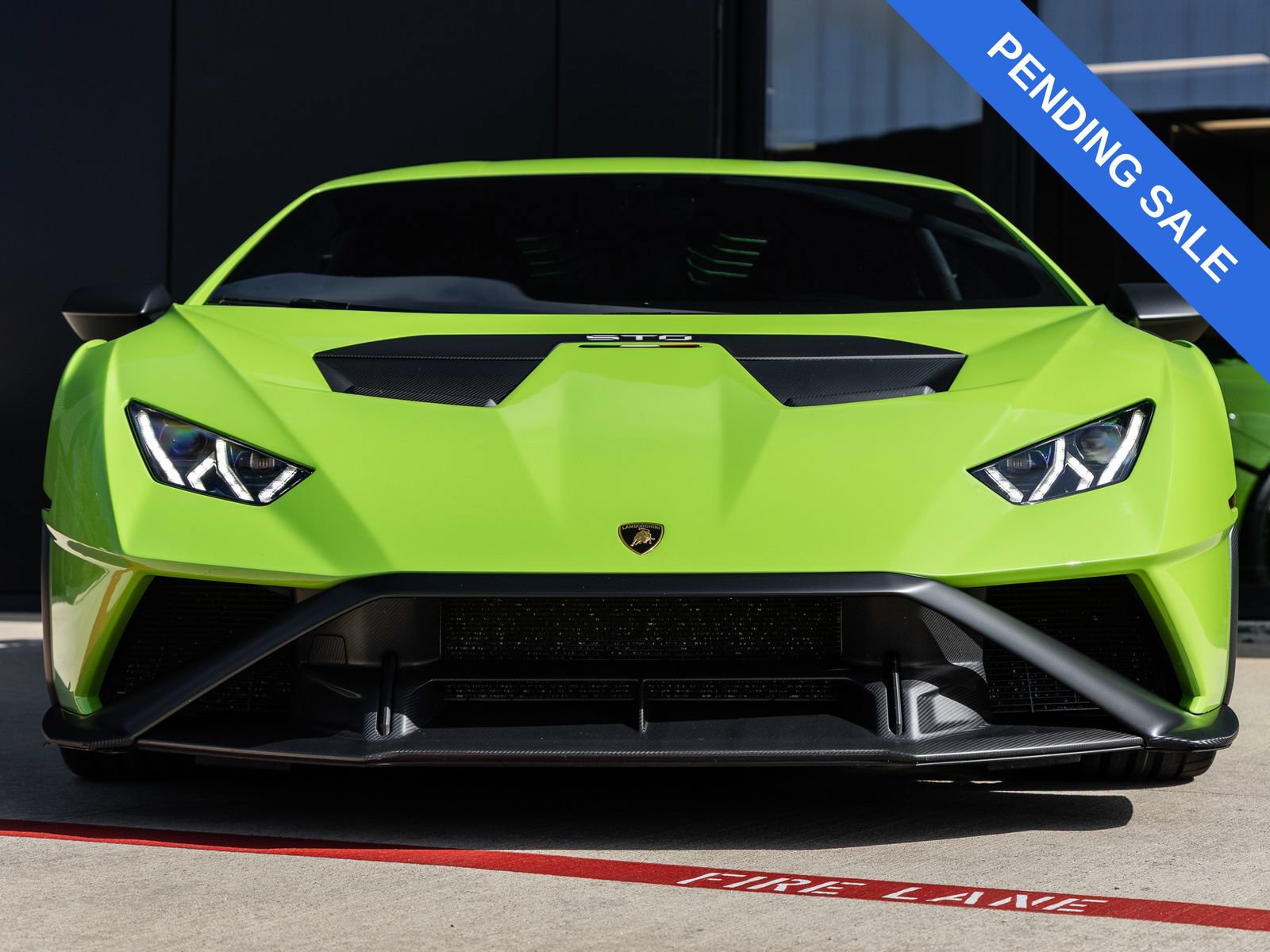 Used 2023 Lamborghini Huracan STO RWD image 5