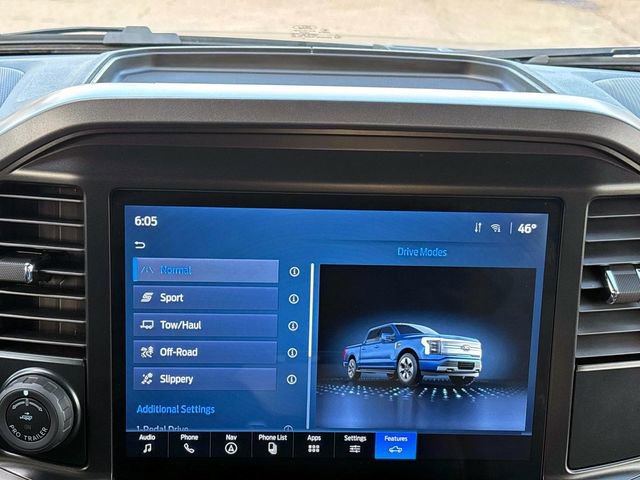 Used 2025 Ford F150 Lightning XLT image 23