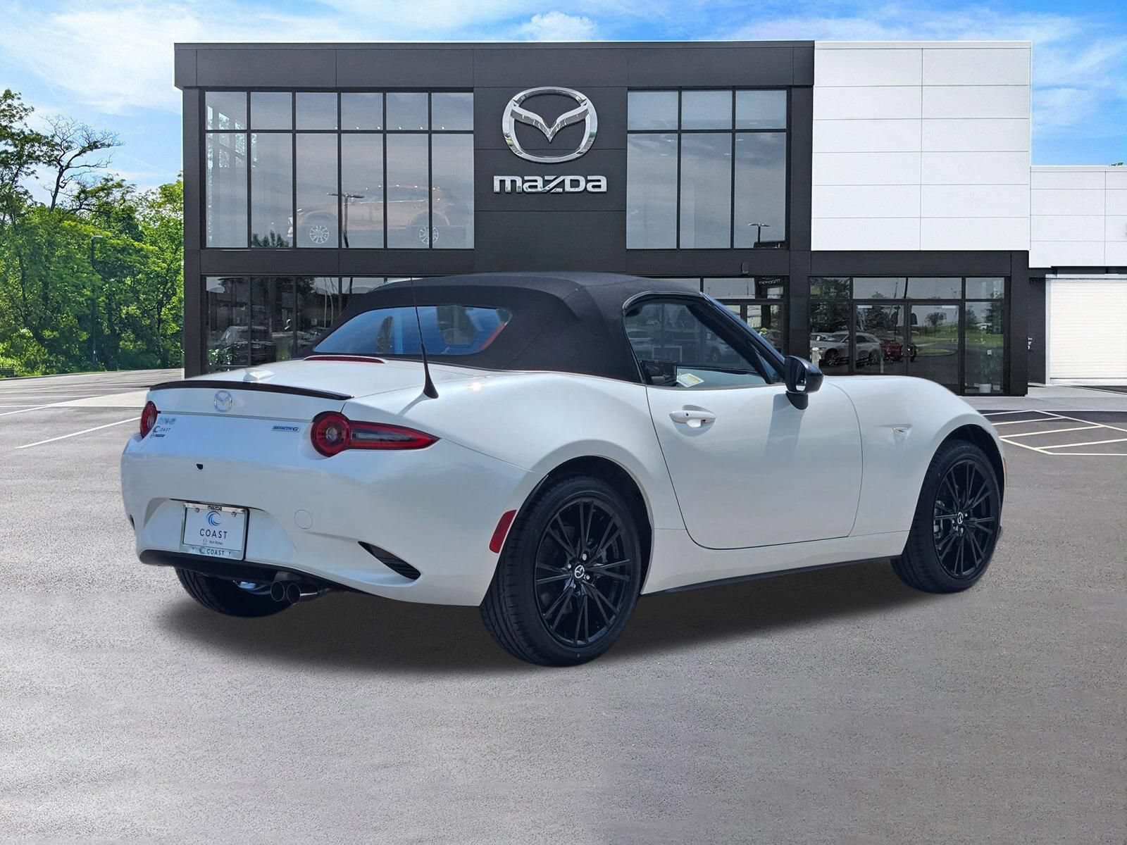 New 2026 MAZDA MX-5 Miata Club w/ Interior Package RWD image 6