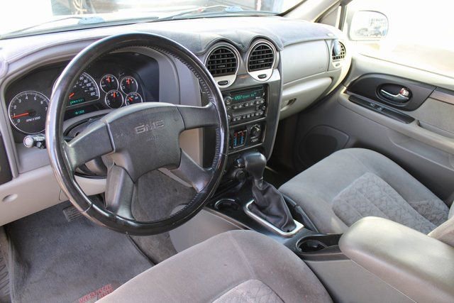 Used 2002 GMC Envoy SLE image 2