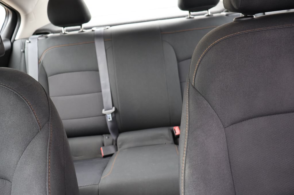 Used 2017 Chevrolet Cruze LS FWD image 35