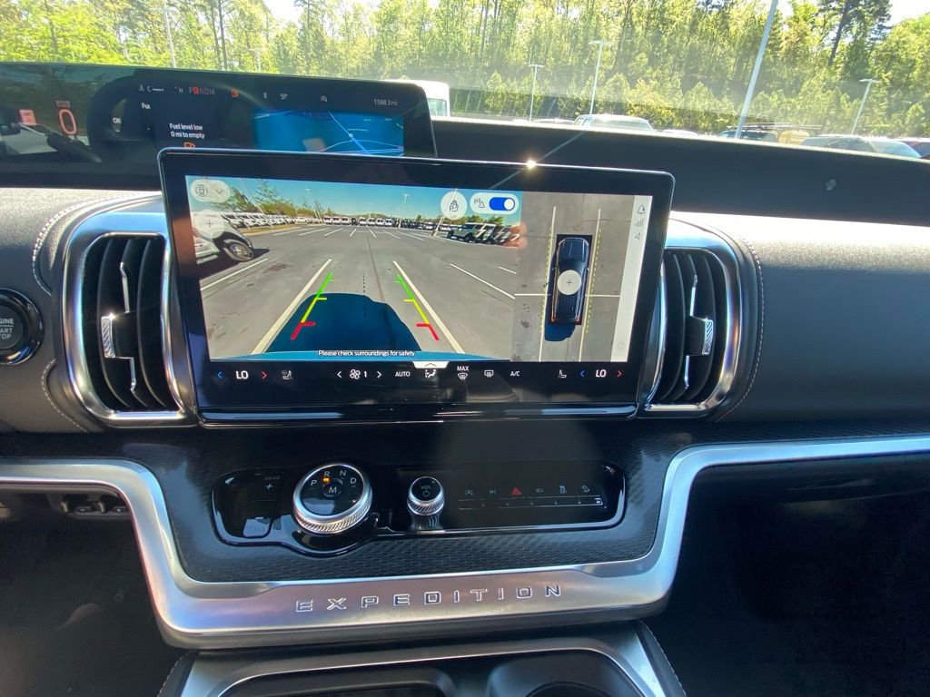 New 2026 Ford Expedition Max Platinum w/ Stealth Appearance Package image 15