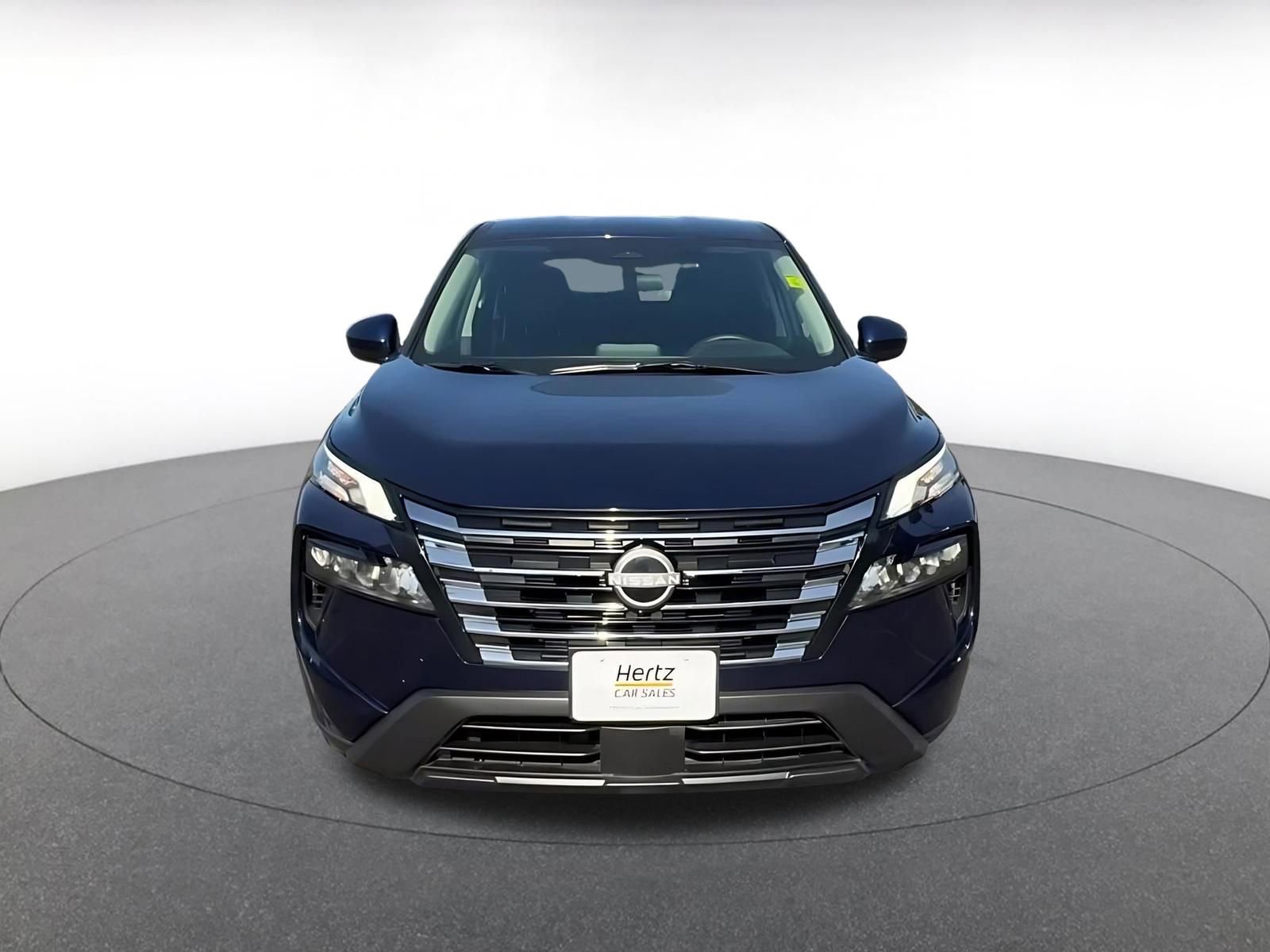 Used 2025 Nissan Rogue SV image 4