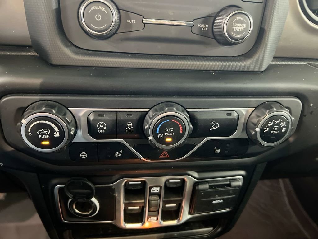 Used 2020 Jeep Wrangler Unlimited Willys image 16