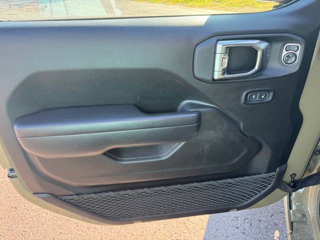 Certified 2025 Jeep Wrangler Sport AWD/4WD image 17