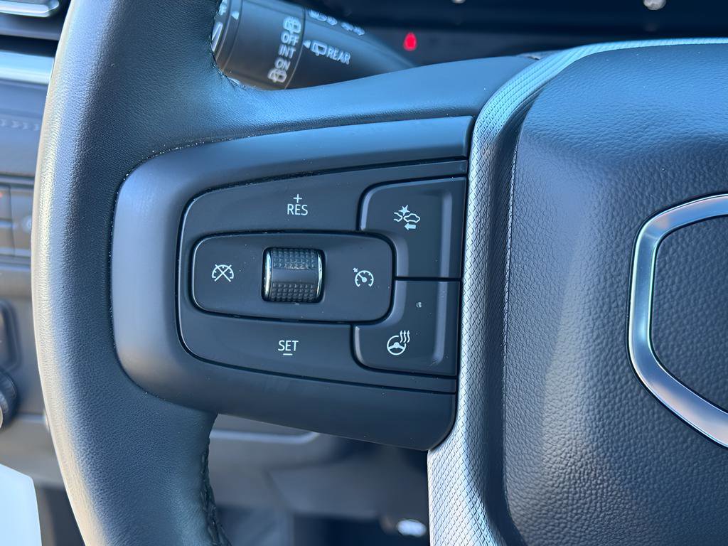 Used 2024 GMC Yukon Denali RWD image 25
