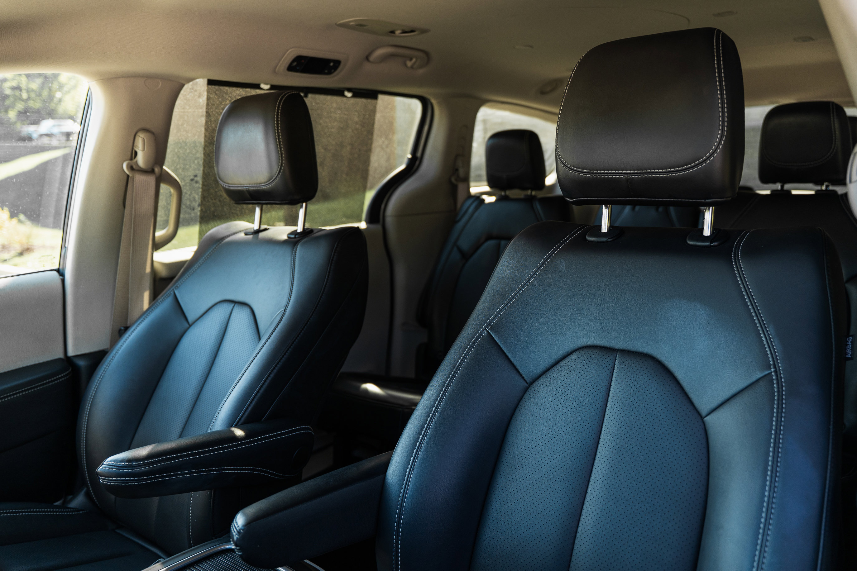 Used 2024 Chrysler Pacifica Touring-L image 19