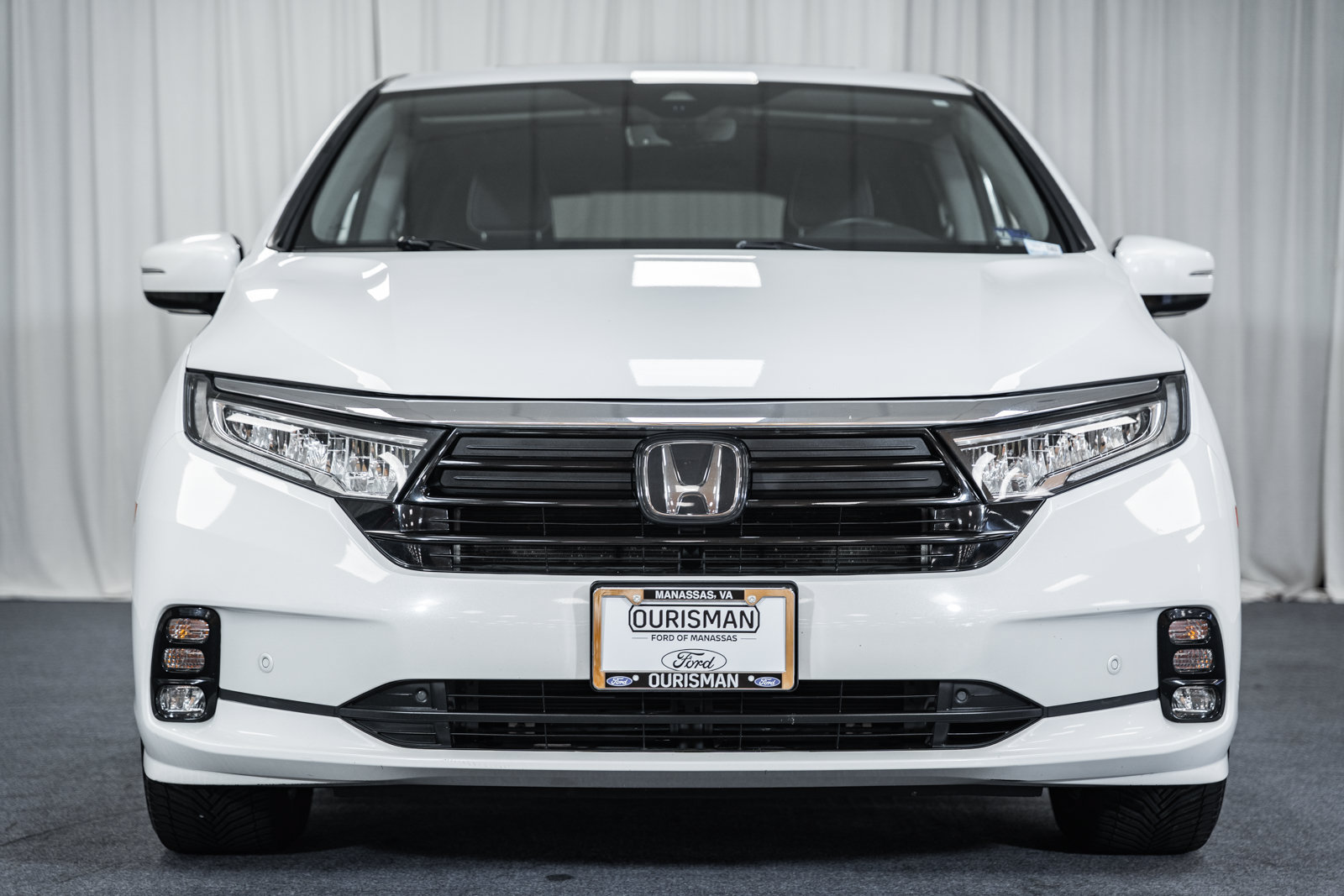 Used 2023 Honda Odyssey Elite image 2