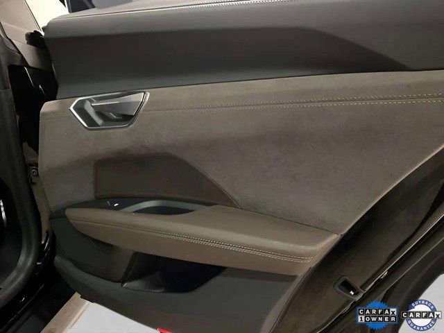 Used 2022 Audi e-tron GT Premium Plus image 70