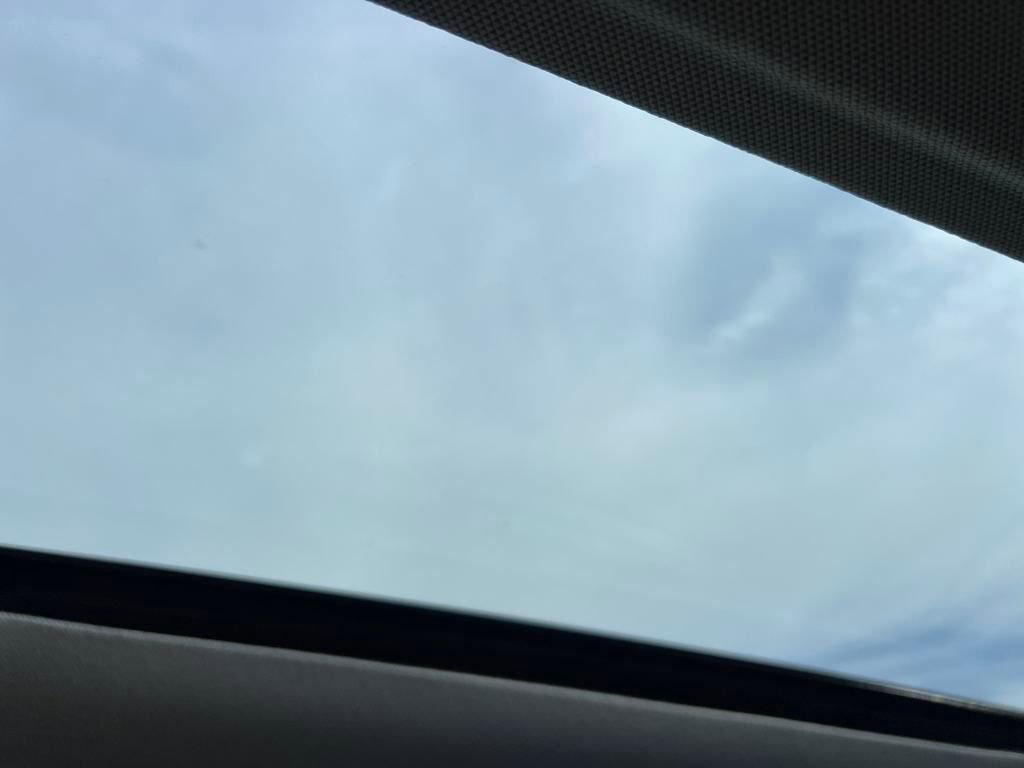 Used 2025 Hyundai Elantra SEL w/ Cargo Package image 12