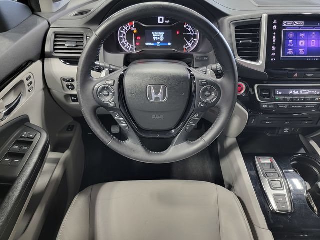 Used 2017 Honda Pilot Touring image 24