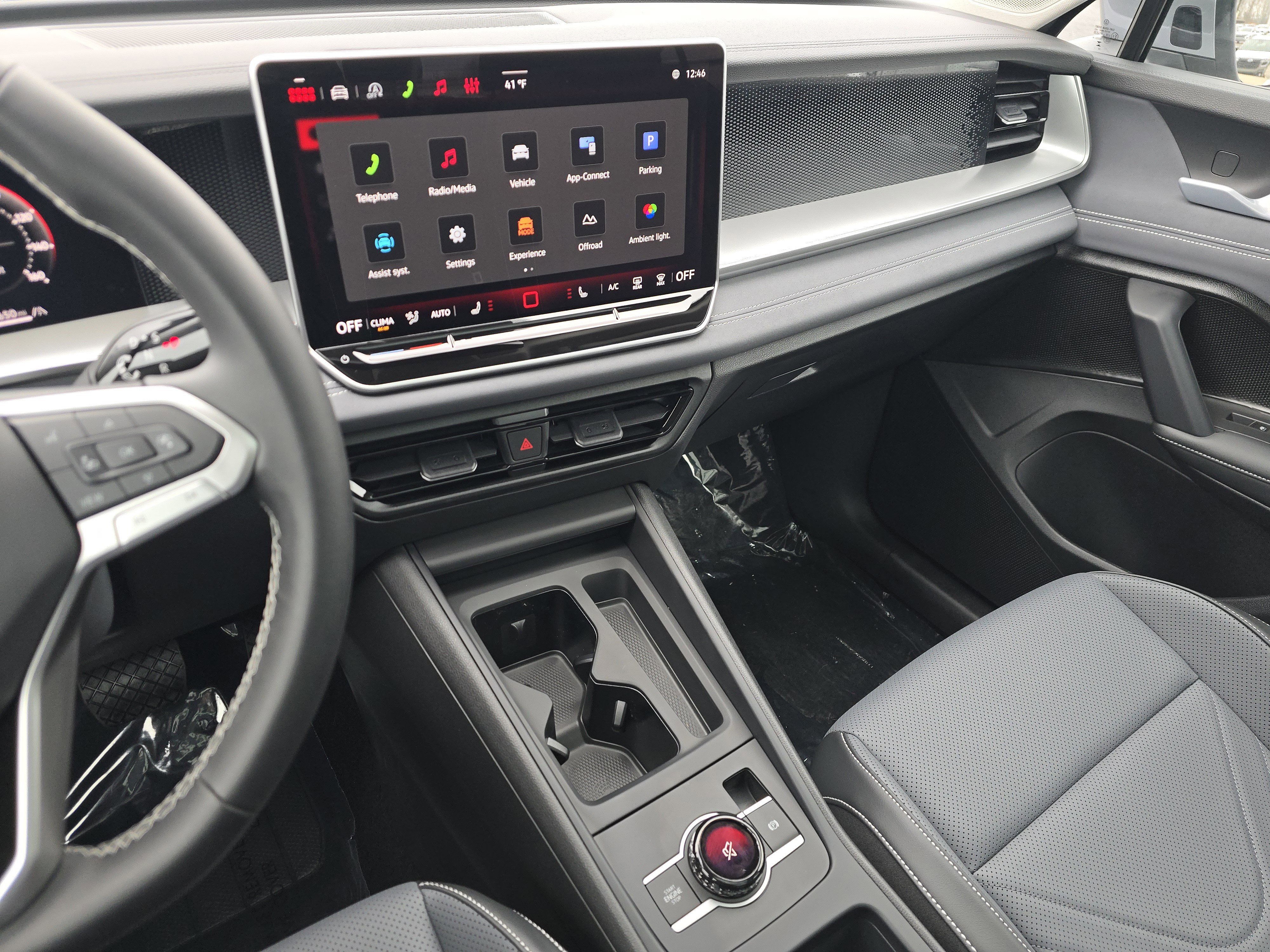 New 2026 Volkswagen Tiguan SE image 23