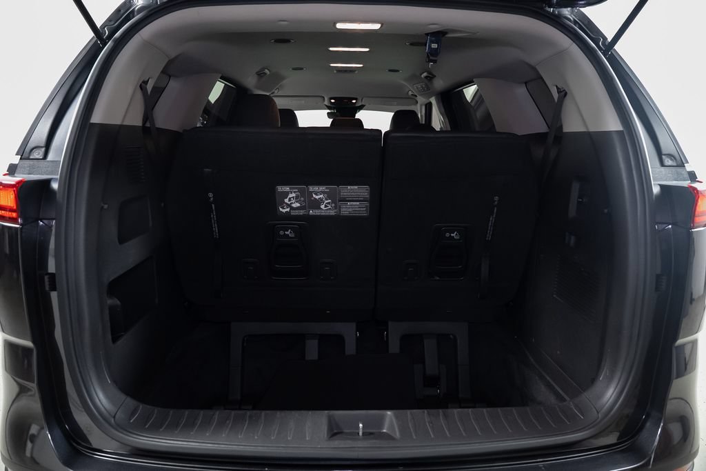 Used 2023 Kia Carnival LX FWD image 36