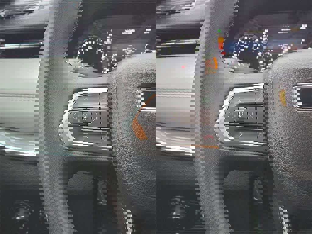 Used 2024 Jeep Compass Limited image 10