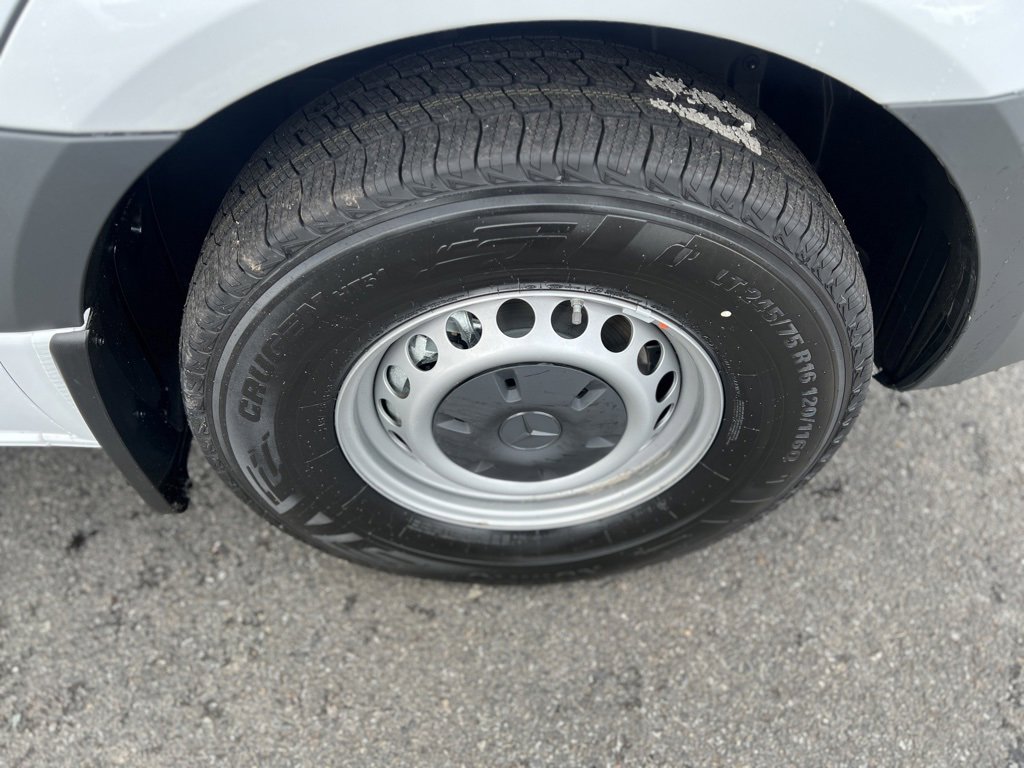 Used 2024 Mercedes-Benz Sprinter 144 Cargo image 10