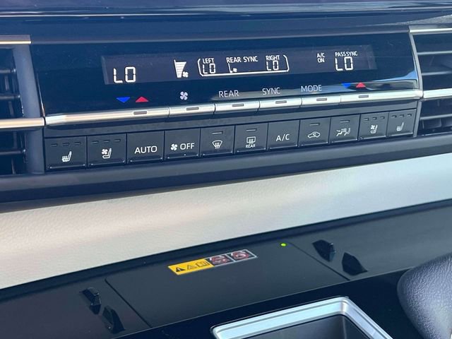 Certified 2025 Toyota Sienna Limited image 35