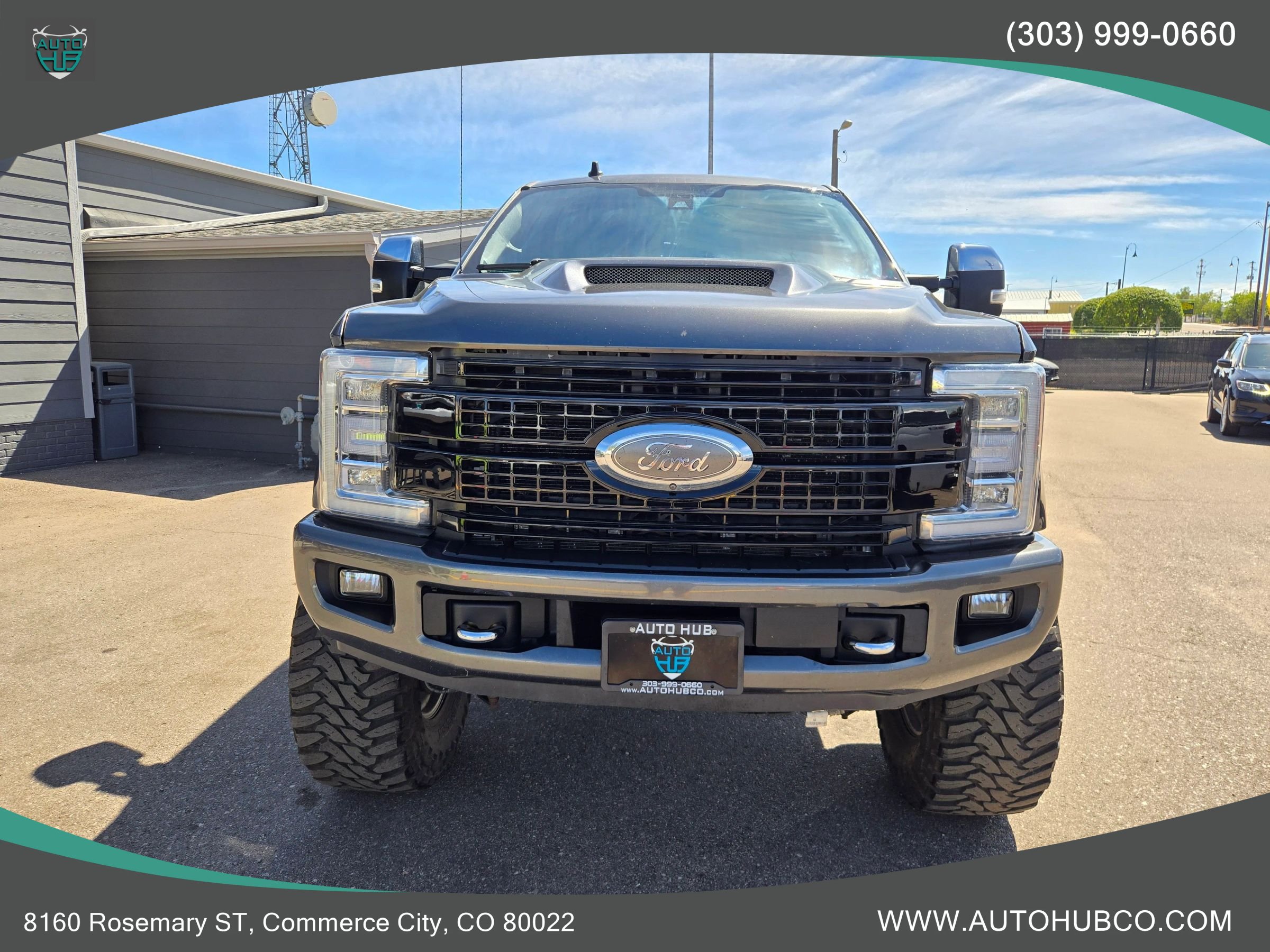 Used 2019 Ford F350 Platinum w/ Platinum Ultimate Package AWD/4WD image 3