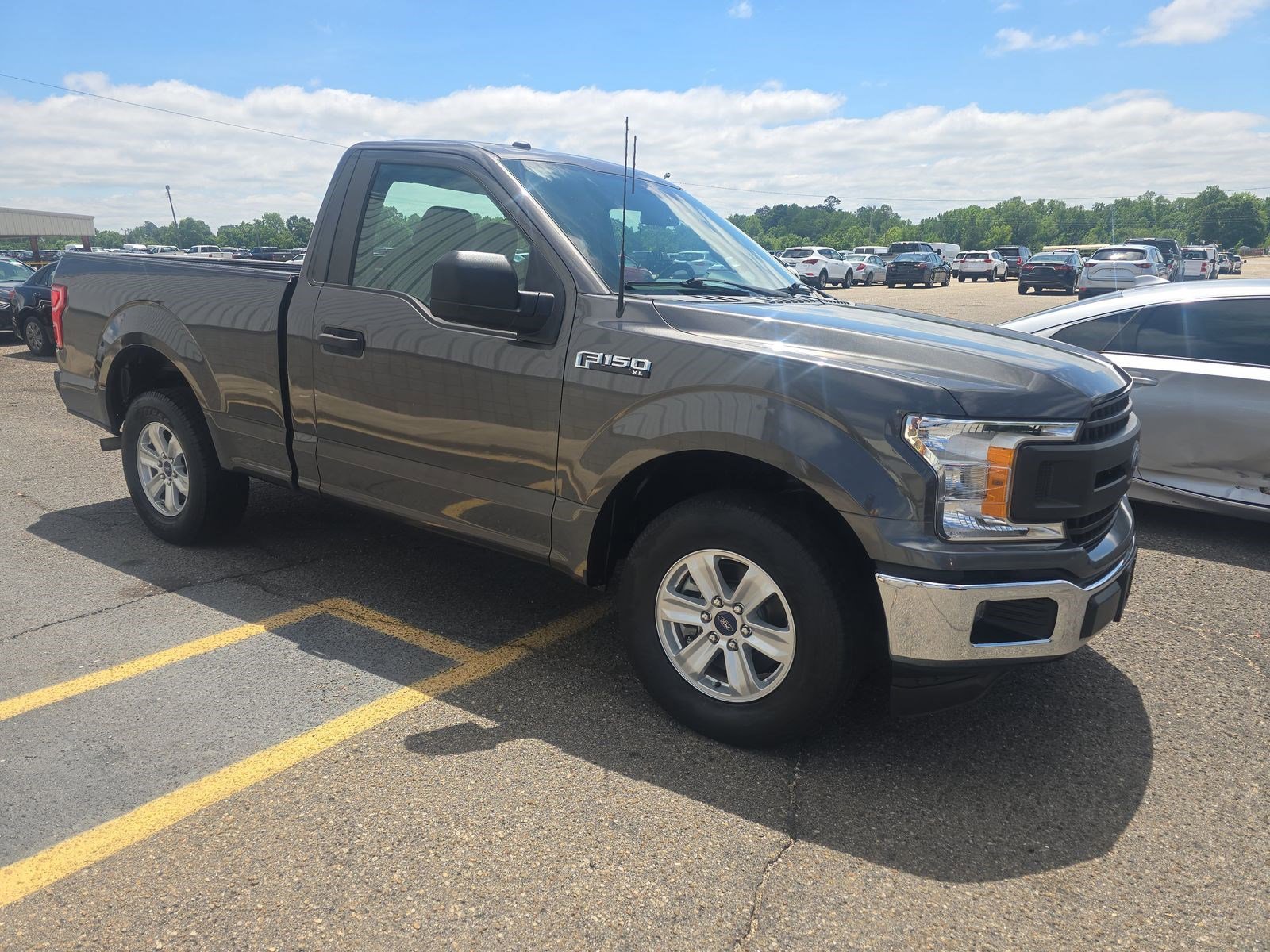 Used 2019 Ford F150 XL w/ Equipment Group 101A Mid RWD image 4