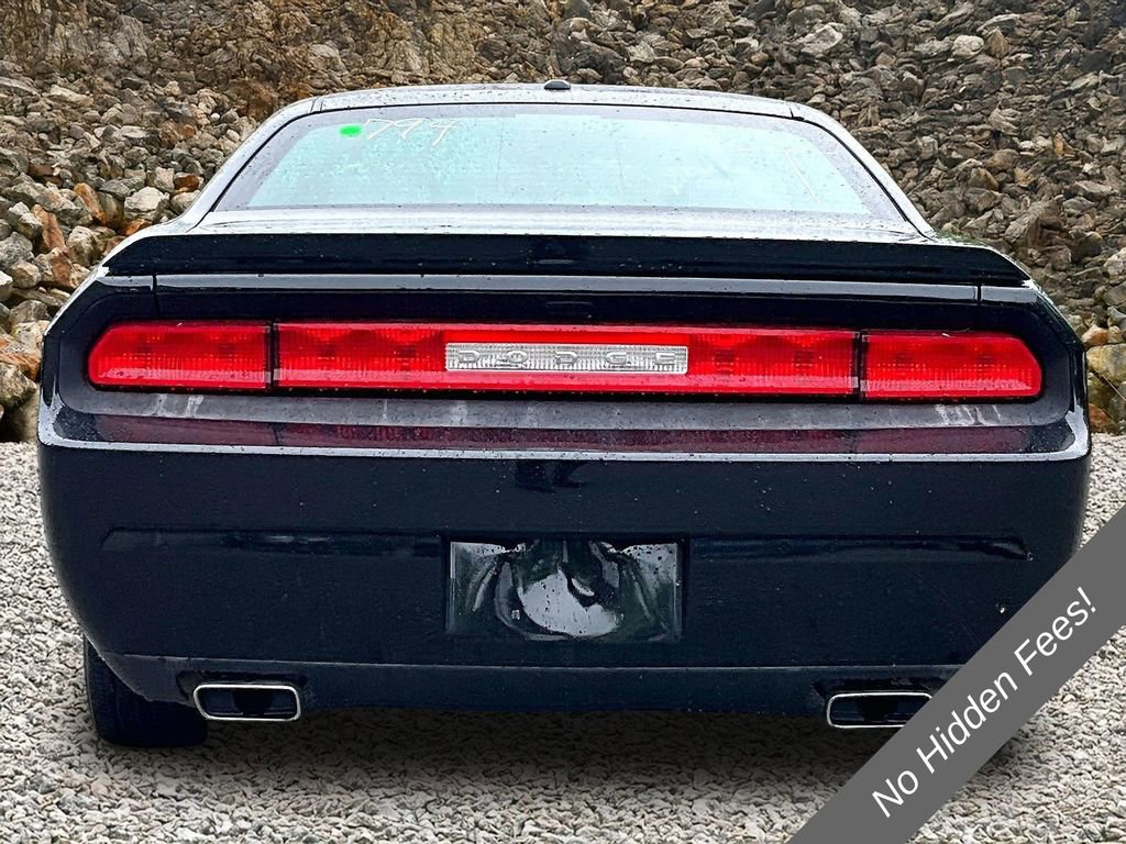 Used 2012 Dodge Challenger R/T RWD image 4