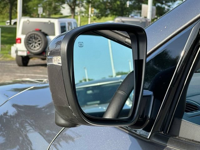 Used 2019 Nissan Pathfinder SL AWD/4WD image 9