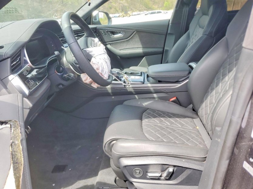 Used 2025 Audi SQ8 Prestige AWD/4WD image 6