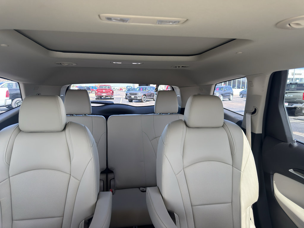 Used 2020 Buick Enclave Premium w/ Sun and Sites Package image 18