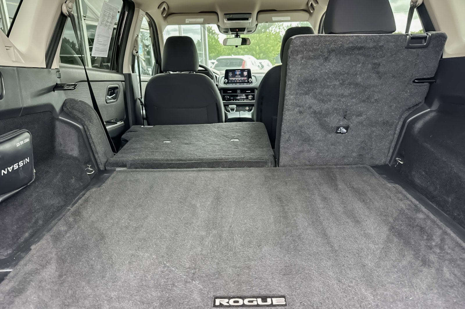 Used 2023 Nissan Rogue SV image 15