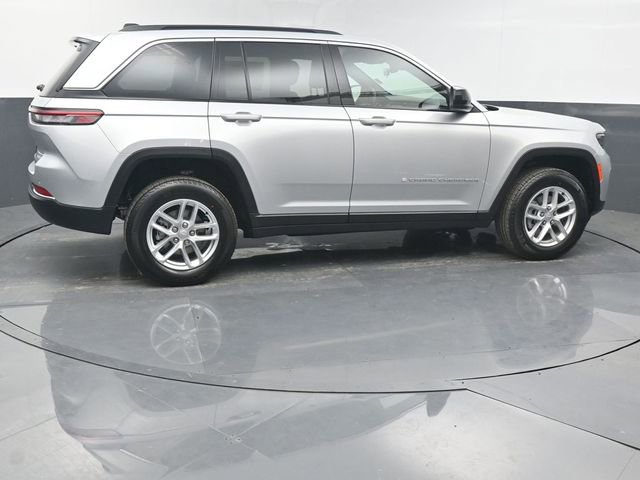 New 2026 Jeep Grand Cherokee Laredo AWD/4WD image 6