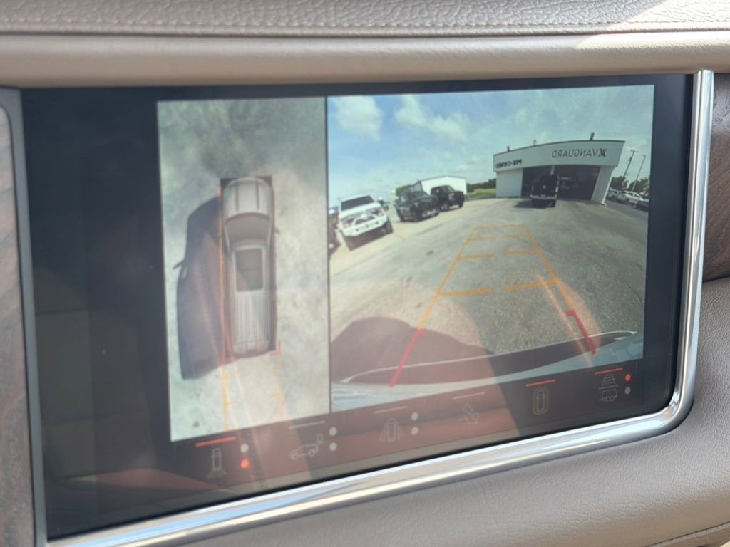 Used 2023 GMC Yukon XL Denali w/ Denali Reserve Package image 28