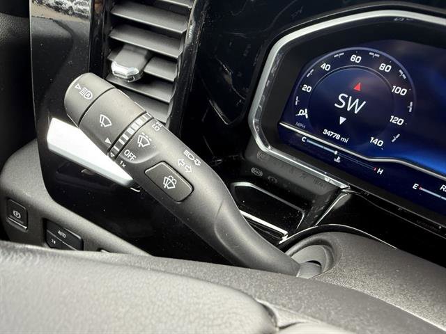 Used 2022 Chevrolet Silverado 1500 LT image 36