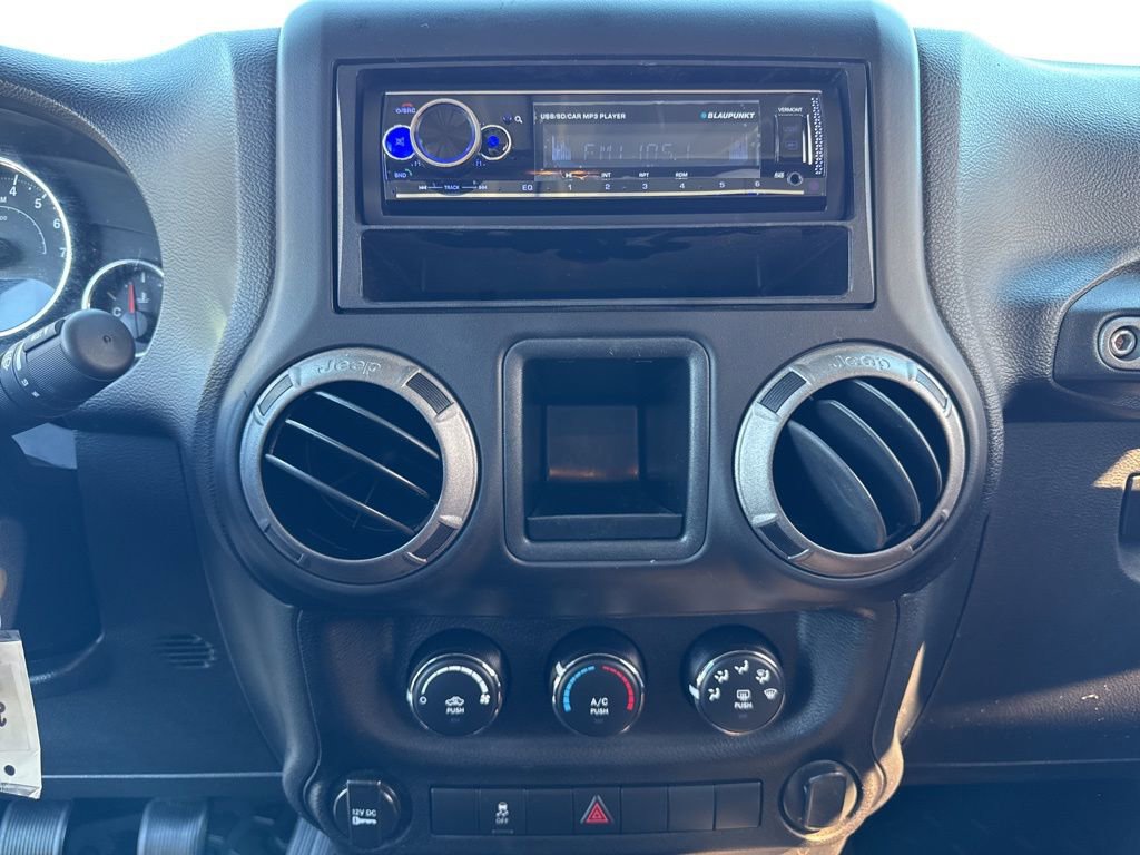 Used 2011 Jeep Wrangler Unlimited Sport AWD/4WD image 30