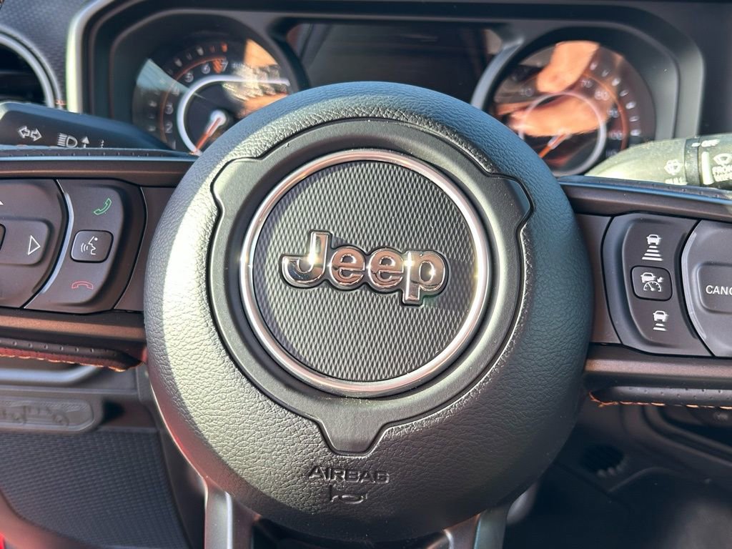 Used 2025 Jeep Gladiator Mojave w/ Convenience Group image 27