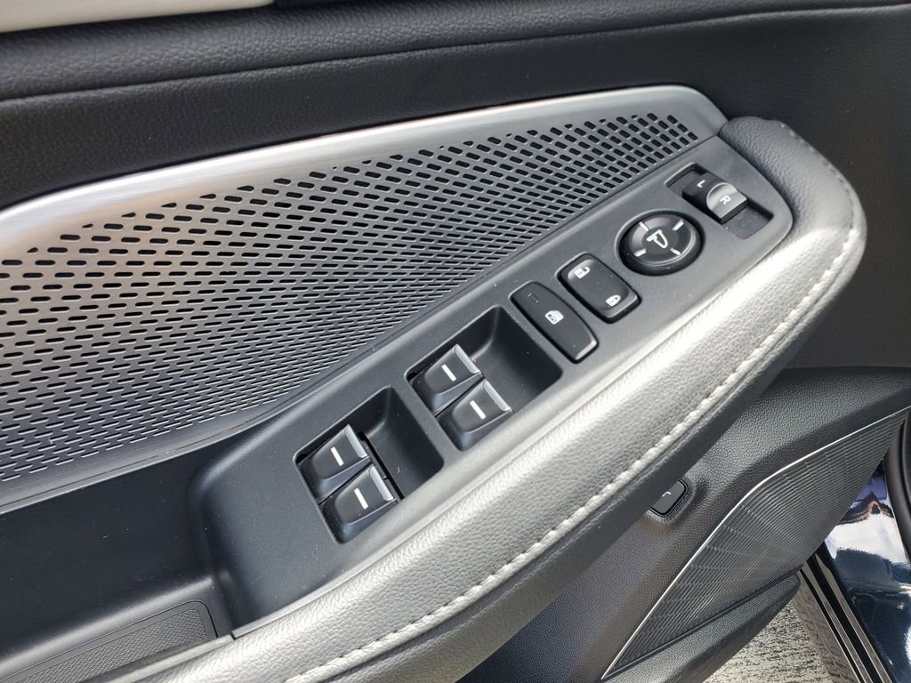 Certified 2025 Acura MDX FWD image 23