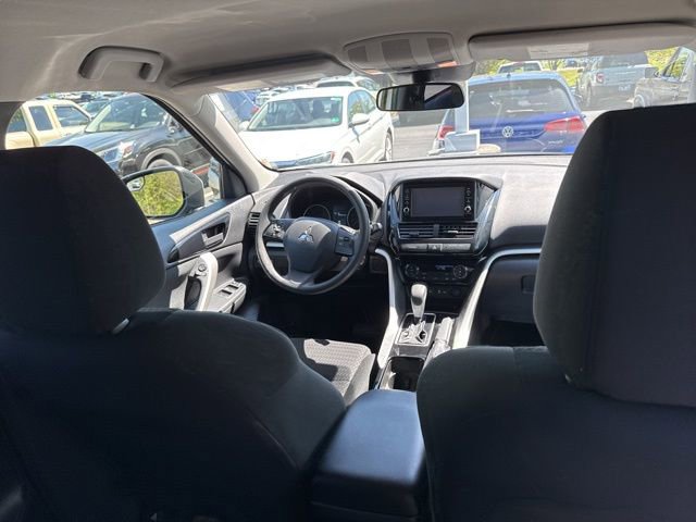 Used 2022 Mitsubishi Eclipse Cross ES image 12