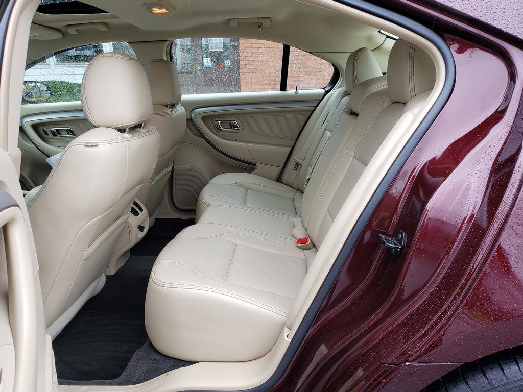 Used 2018 Ford Taurus SEL w/ Equipment Group 201A image 11