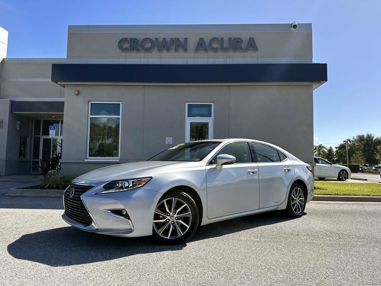 Used 2018 Lexus ES 300h
