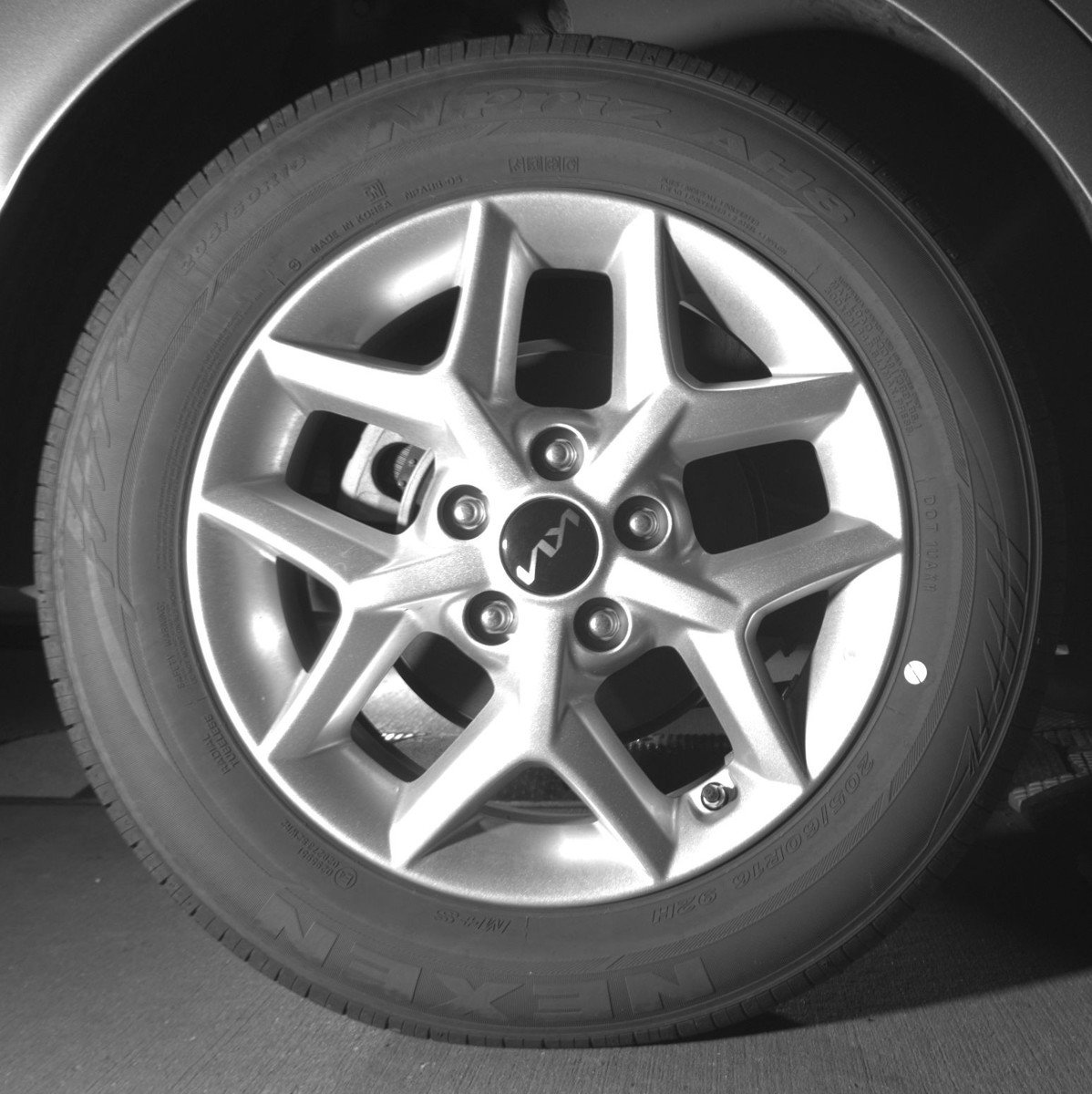 Used 2025 Kia Soul LX w/ LX Technology Package FWD image 14