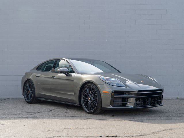 Certified 2025 Porsche Panamera GTS image 9