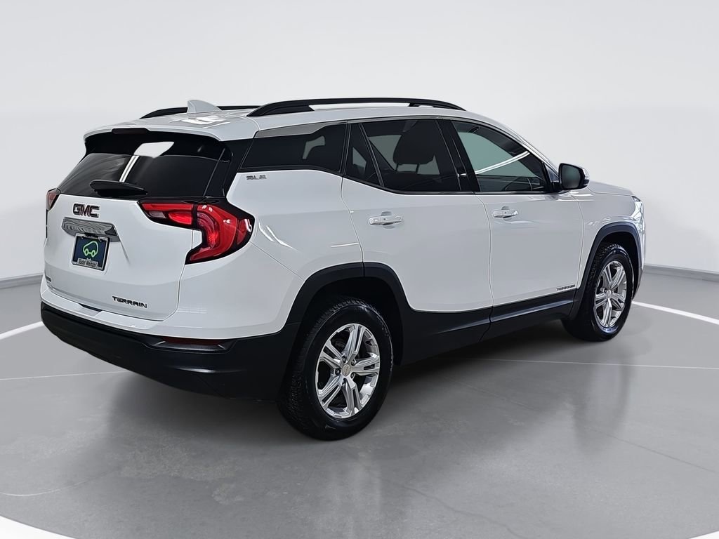 Used 2020 GMC Terrain SLE w/ Driver Convenience Package image 3