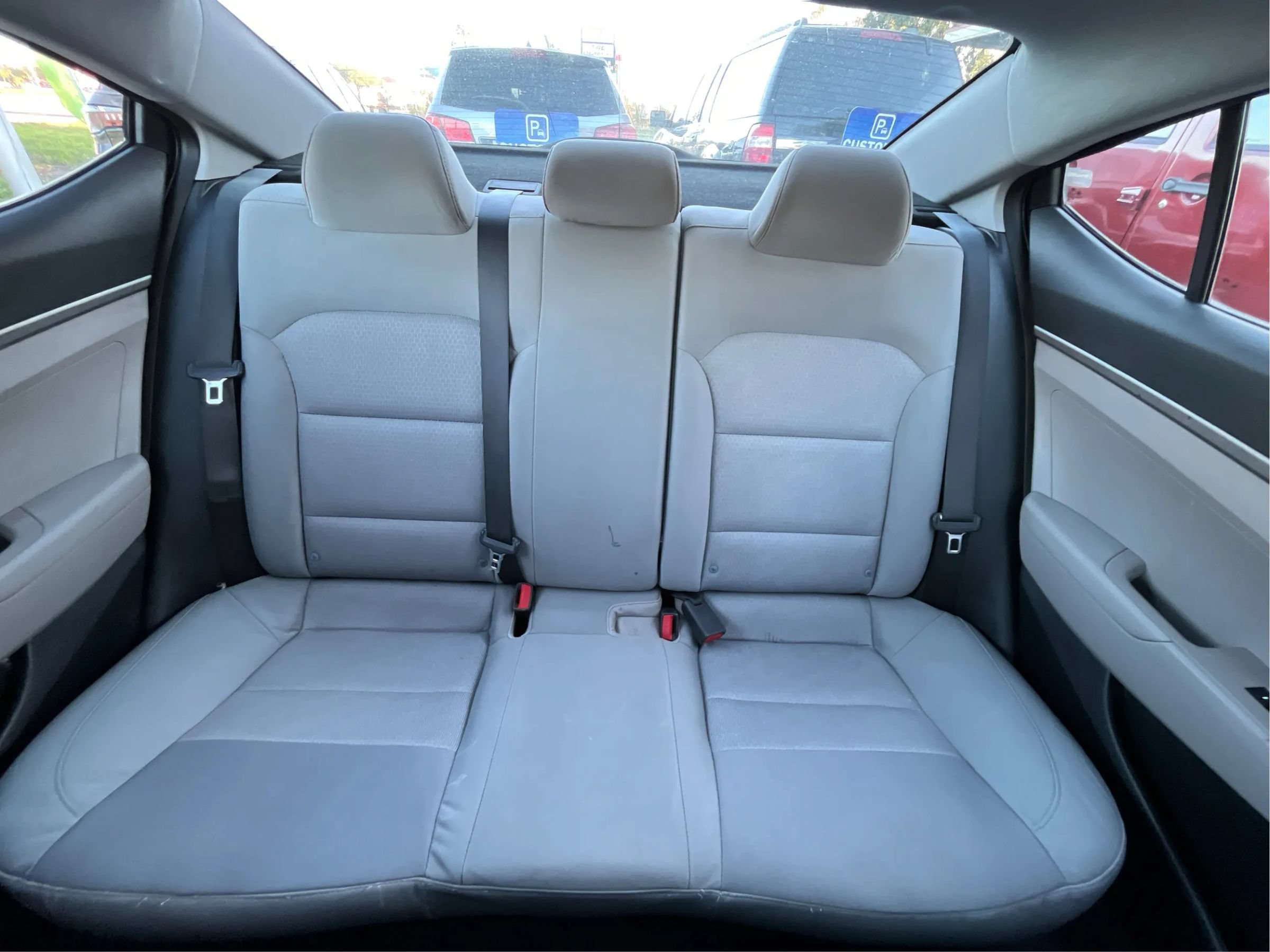 Used 2017 Hyundai Elantra SE FWD image 19
