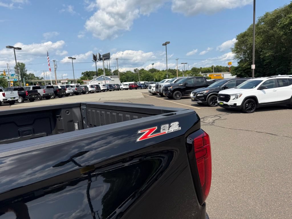 New 2026 GMC Sierra 1500 AT4 w/ Technology Package AWD/4WD image 9
