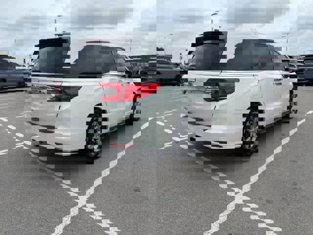 Used 2018 Honda Odyssey EX image 5