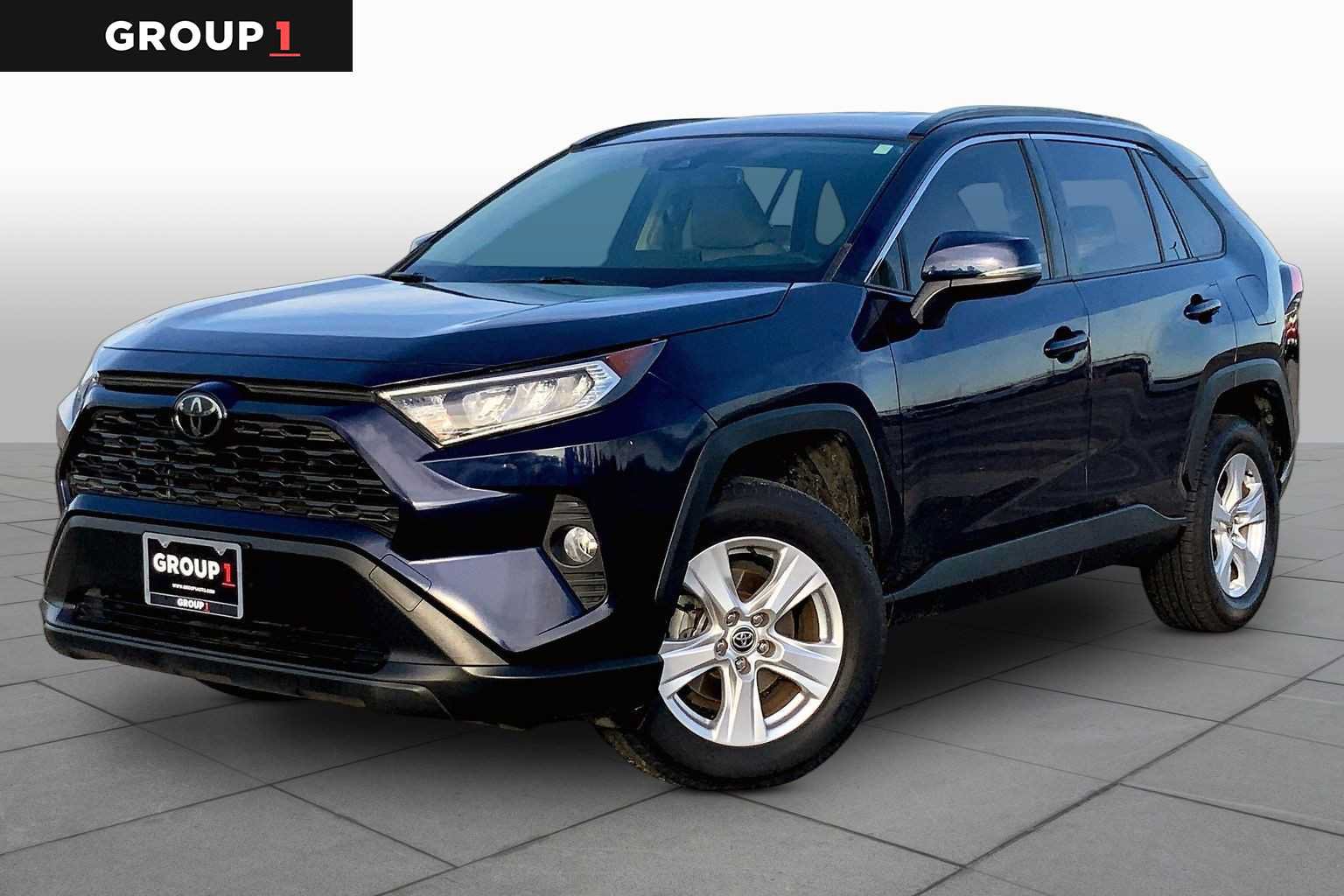Used 2021 Toyota RAV4 XLE AWD/4WD image 1