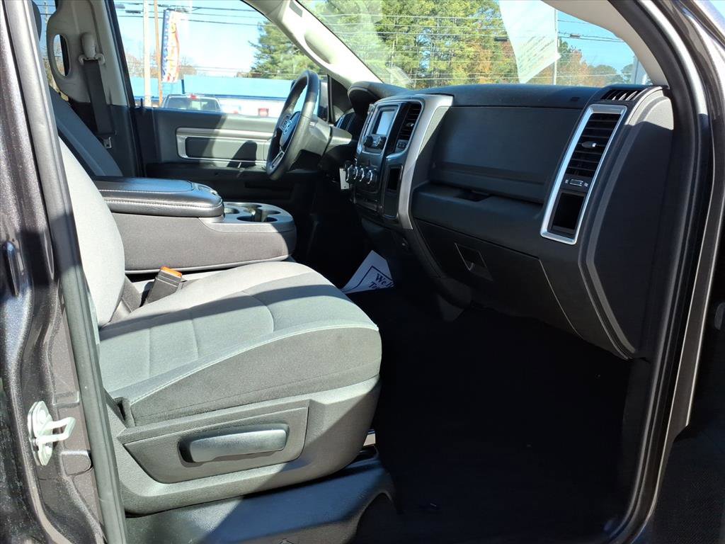 Used 2024 RAM 1500 Classic SLT image 7